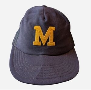 *flaw* University of Michigan Wolverines Vintage Blue trucker hat Broner Inc